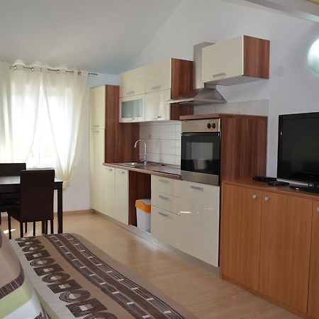 Apartments Matej & Irena Đảo Đảo Cres Phòng bức ảnh