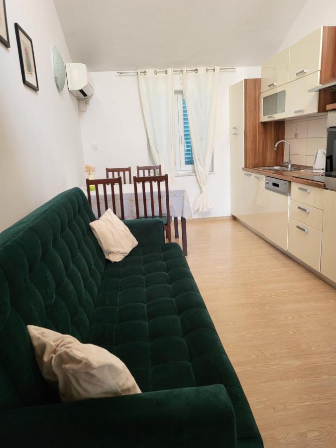Apartments Matej & Irena Đảo Đảo Cres Ngoại thất bức ảnh