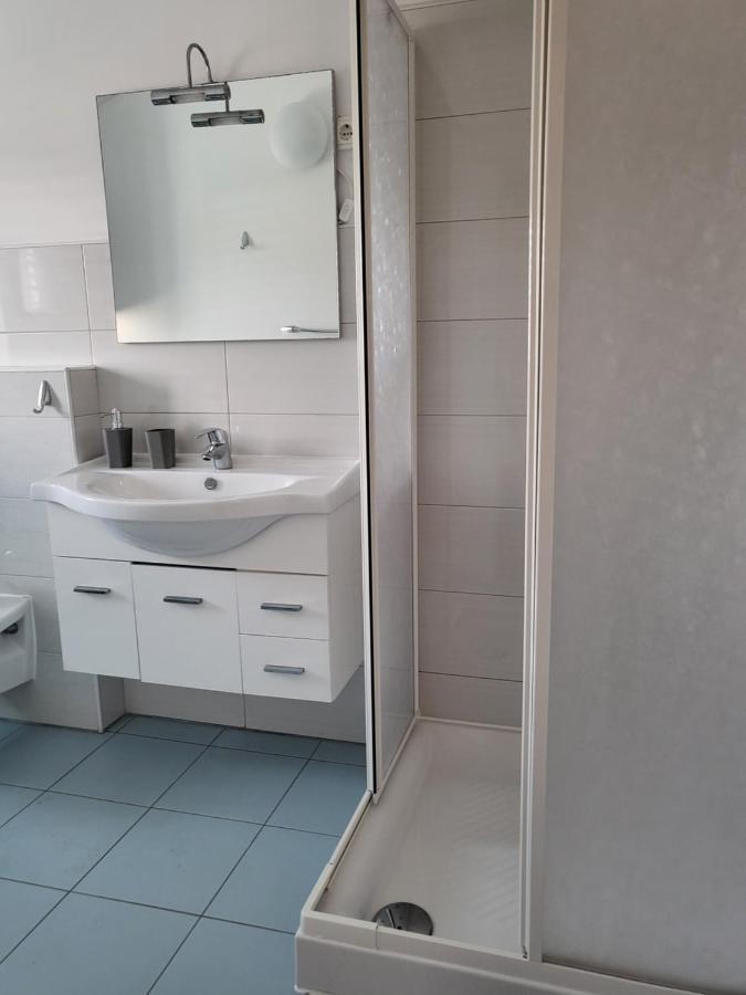 Apartments Matej & Irena Đảo Đảo Cres Ngoại thất bức ảnh